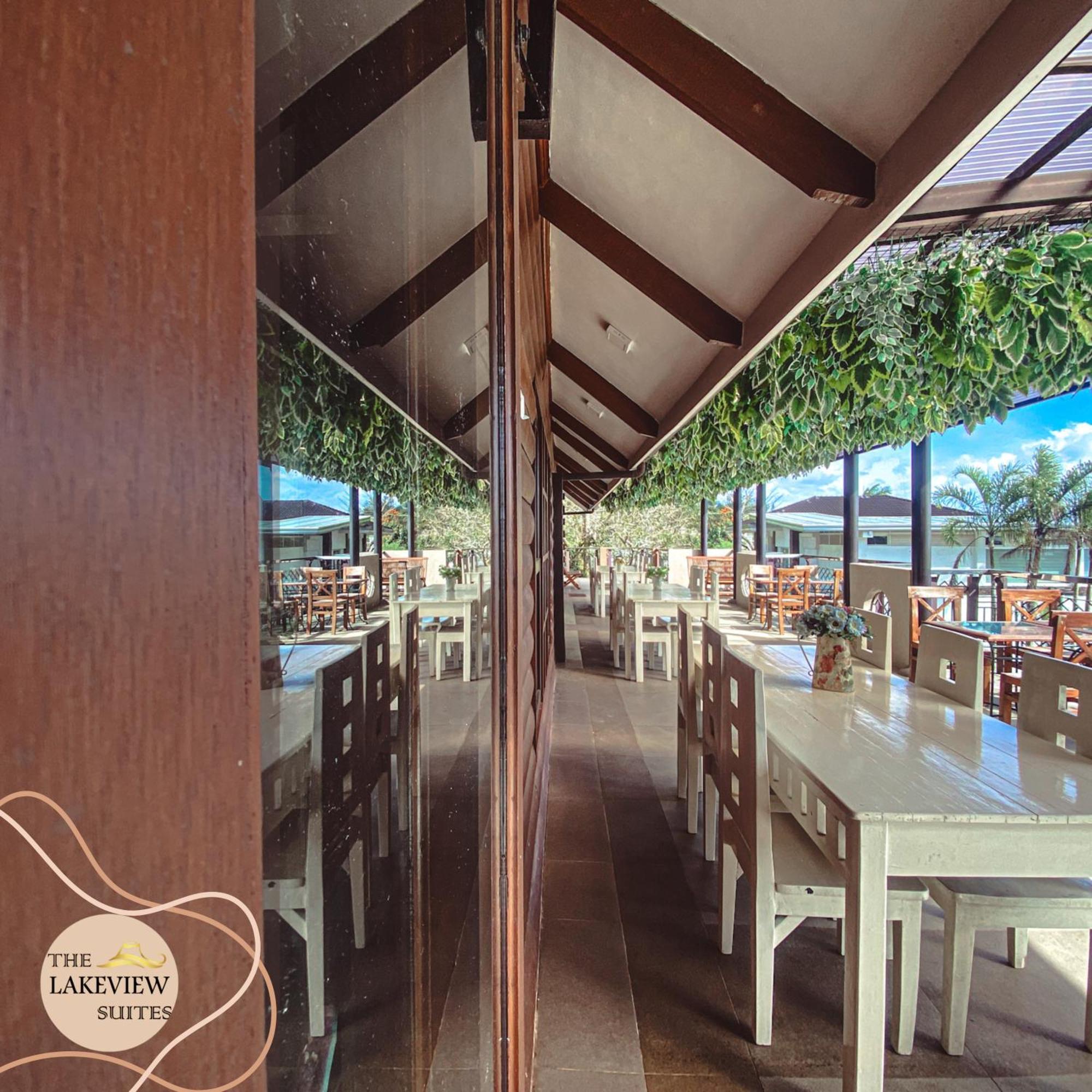 The Lakeview Suites Тагайтай Экстерьер фото