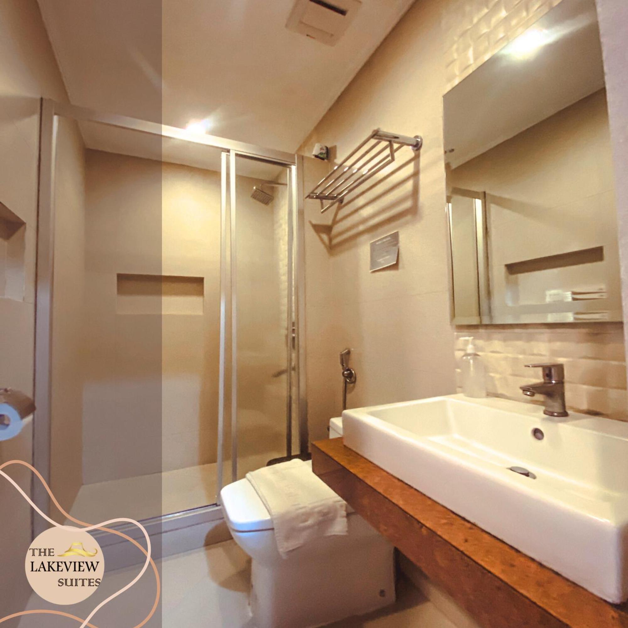 The Lakeview Suites Тагайтай Экстерьер фото